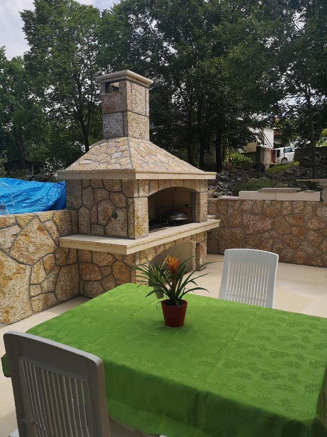 Apartmani Manda Omisalj Luaran gambar