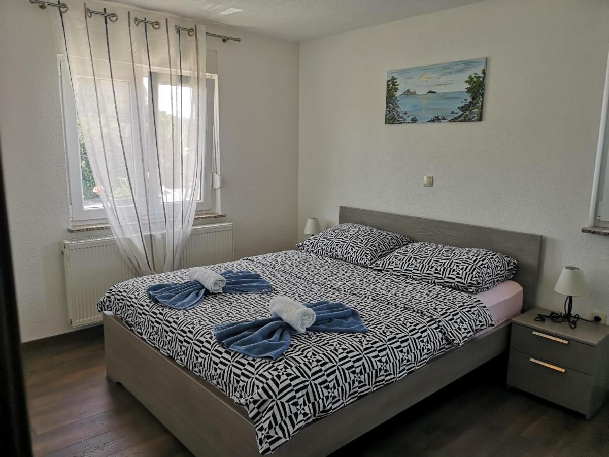 Apartmani Manda Omisalj Luaran gambar